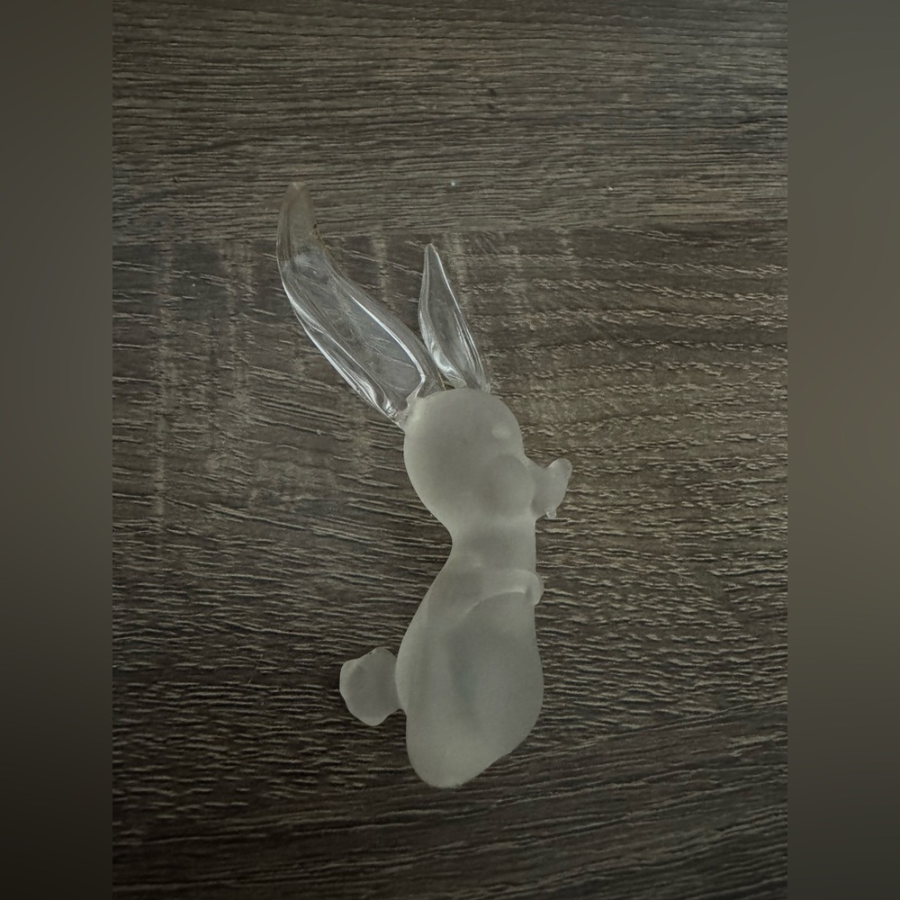 Vintage frosted glass rabbit statue, bunny figurine.
Great condition.